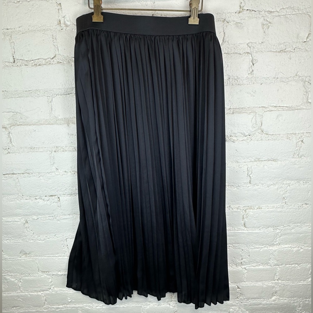 Rachel Zoe Black Pleated Midi Skirt